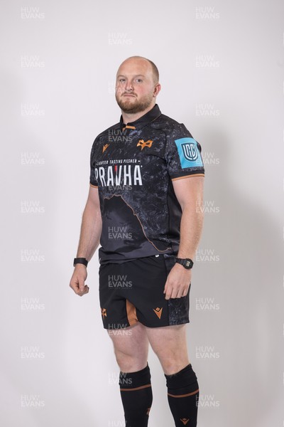010925 - Ospreys Rugby Squad Portraits - Ethan Lewis