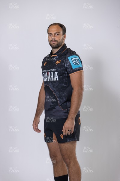 010925 - Ospreys Rugby Squad Portraits - Evardi Boshoff