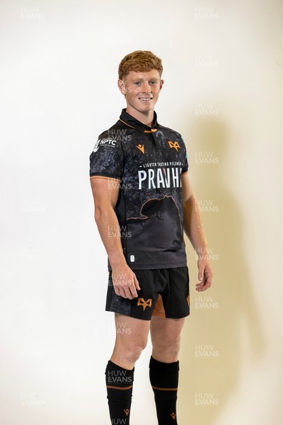010925 - Ospreys Rugby Squad Portraits - Harri Houston