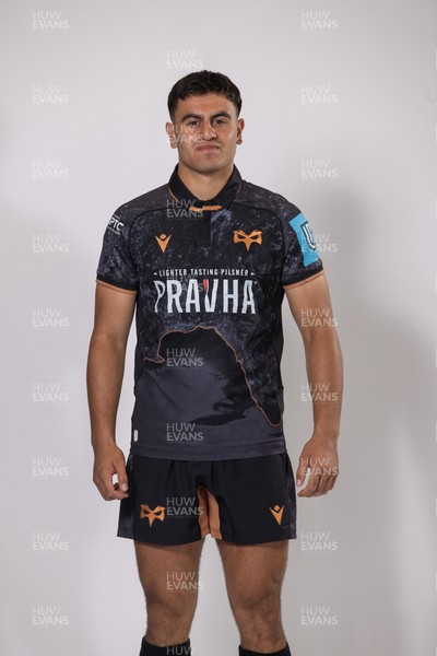 010925 - Ospreys Rugby Squad Portraits - Ieuan Cornelius