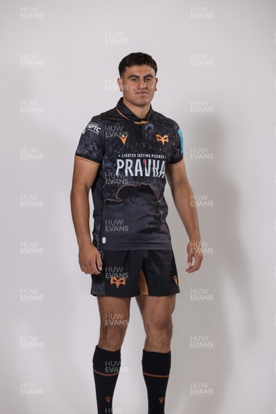 010925 - Ospreys Rugby Squad Portraits - Ieuan Cornelius