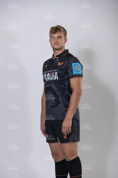 010925 - Ospreys Rugby Squad Portraits - James Fender