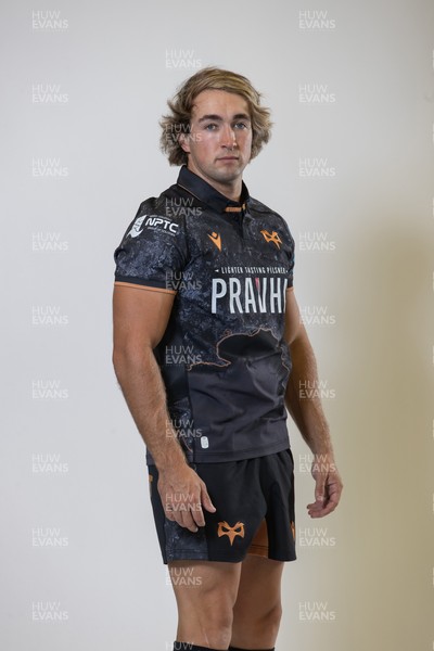 010925 - Ospreys Rugby Squad Portraits - Luke Scully