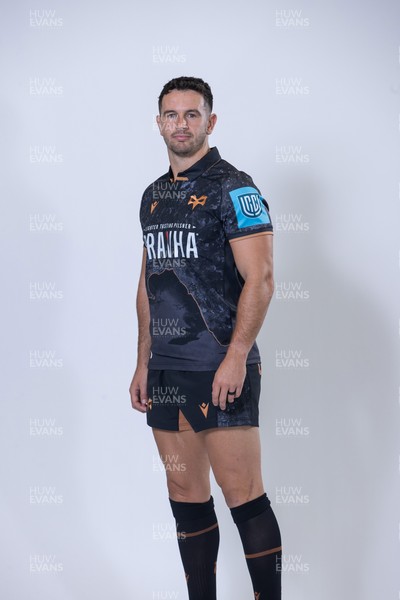 010925 - Ospreys Rugby Squad Portraits - Owen Watkin