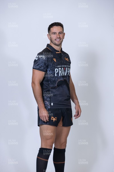 010925 - Ospreys Rugby Squad Portraits - Owen Watkin