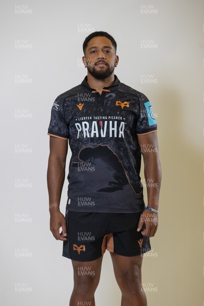 010925 - Ospreys Rugby Squad Portraits - Phil Cokanasiga