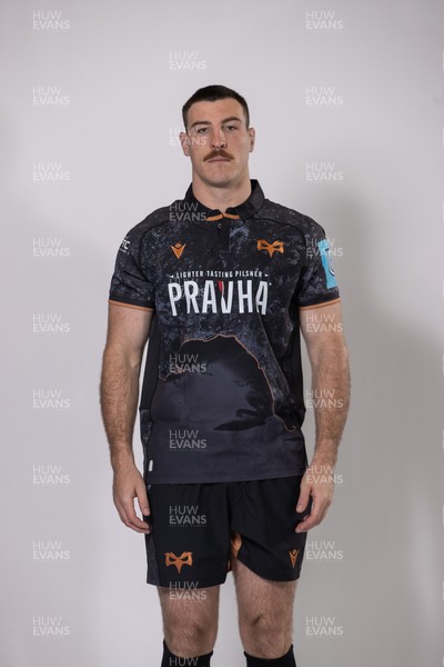 010925 - Ospreys Rugby Squad Portraits - Ryan Smith