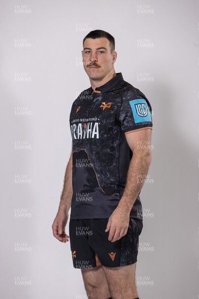 010925 - Ospreys Rugby Squad Portraits - Ryan Smith