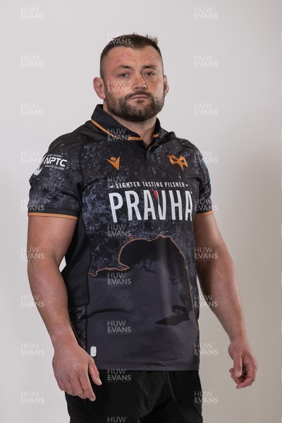 010925 - Ospreys Rugby Squad Portraits - Sam Parry