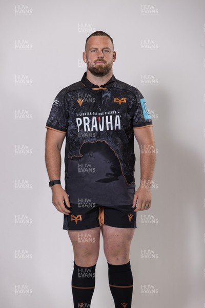 010925 - Ospreys Rugby Squad Portraits - Steffan Thomas