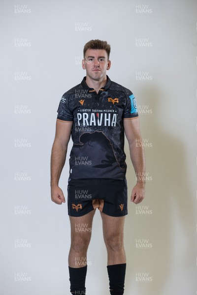 010925 - Ospreys Rugby Squad Portraits - Tom Florence