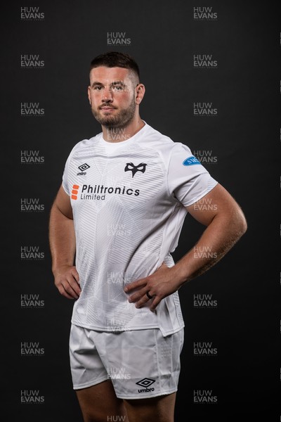 240821 - Ospreys Rugby Squad Headshots - Gareth Thomas