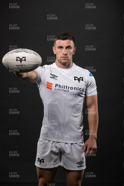 240821 - Ospreys Rugby Squad Headshots - Matthew Aubrey