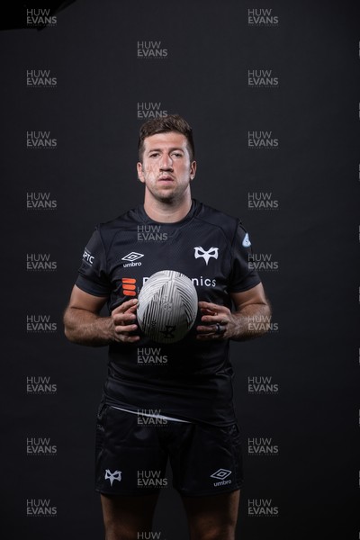 240821 - Ospreys Rugby Squad Headshots - Justin Tipuric