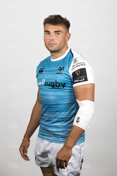 240718 - Ospreys Rugby Squad Headshots - Dylan Moss