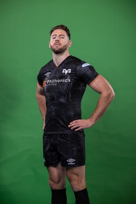 090922 - Ospreys Rugby Squad Portraits - Alex Cuthbert