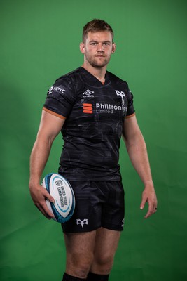 090922 - Ospreys Rugby Squad Portraits - Dan Lydiate