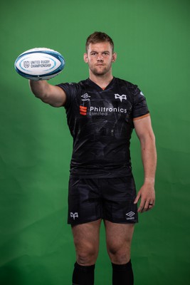 090922 - Ospreys Rugby Squad Portraits - Dan Lydiate