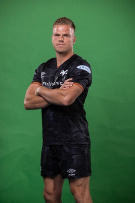 090922 - Ospreys Rugby Squad Portraits - Gareth Anscombe