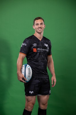 090922 - Ospreys Rugby Squad Portraits - George North