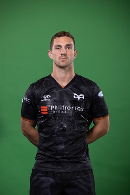 090922 - Ospreys Rugby Squad Portraits - George North