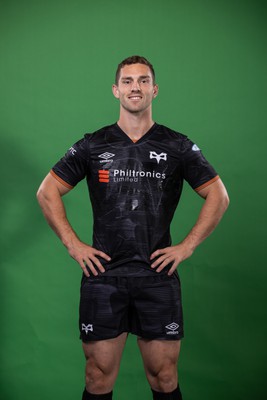 090922 - Ospreys Rugby Squad Portraits - George North