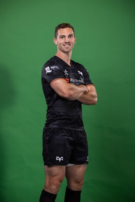 090922 - Ospreys Rugby Squad Portraits - George North