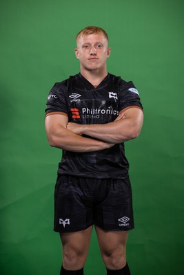 090922 - Ospreys Rugby Squad Portraits - Iestyn Hopkins