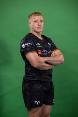 090922 - Ospreys Rugby Squad Portraits - Iestyn Hopkins