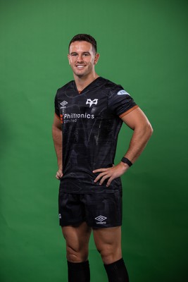 090922 - Ospreys Rugby Squad Portraits - Owen Watkin