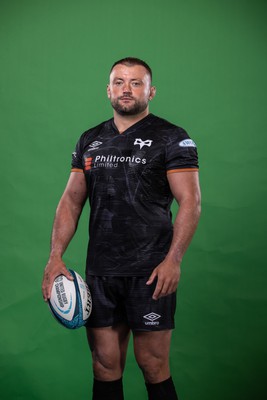 090922 - Ospreys Rugby Squad Portraits - Sam Parry