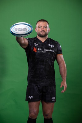 090922 - Ospreys Rugby Squad Portraits - Sam Parry