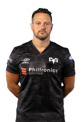 160822 - Ospreys Squad Portraits - Dan Evans