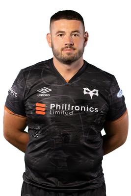 160822 - Ospreys Squad Portraits - Gareth Thomas