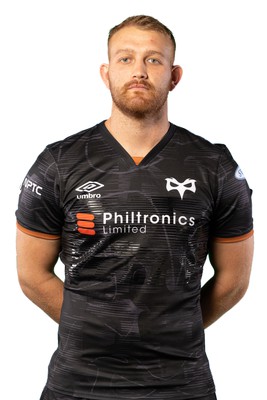 160822 - Ospreys Squad Portraits - Sam Moore