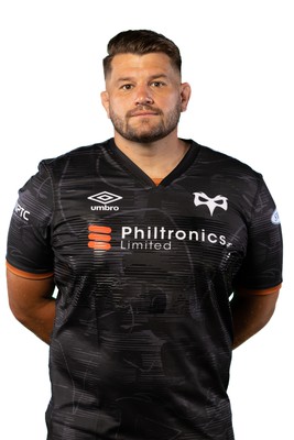 160822 - Ospreys Squad Portraits - Tom Botha