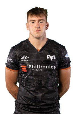 160822 - Ospreys Squad Portraits - Tom Florence