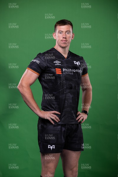 090922 - Ospreys Rugby Squad Portraits - Adam Beard