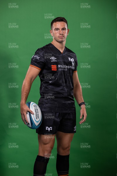 090922 - Ospreys Rugby Squad Portraits - Owen Watkin