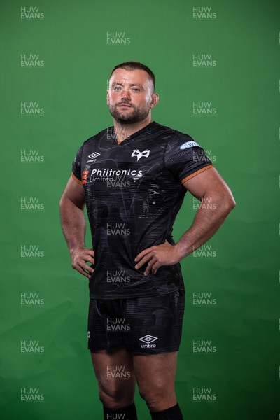 090922 - Ospreys Rugby Squad Portraits - Sam Parry