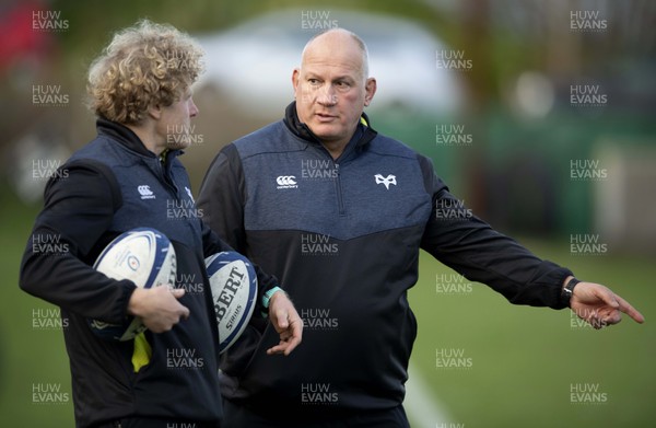 031219 - Ospreys Rugby Training - Mike Ruddock and Duncan Jones during training