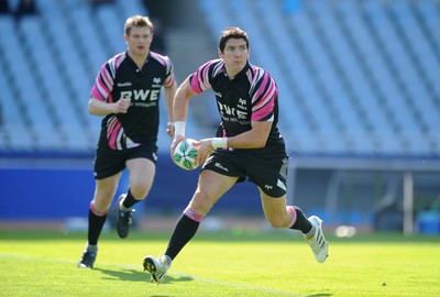 09.04.10 - Ospreys Rugby Training - James Hook in action during training. 