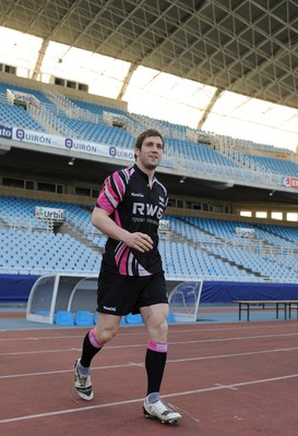 09.04.10 - Ospreys Rugby Training - Andrew Bishop of Ospreys 