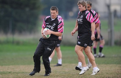 Ospreys Rugby Training 111209