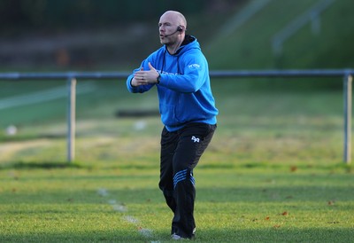 15.11.11 - Ospreys Rugby Training - Ospreys coach Steve Tandy during training. 