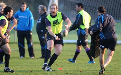 15.11.11 - Ospreys Rugby Training - Alun Wyn Jones during training. 