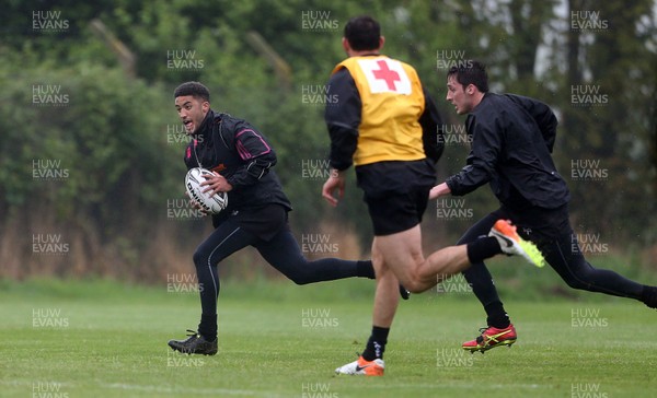 160517 - Ospreys Rugby Training in the lead up to their semi final game at Munster - Keeland Giles during training