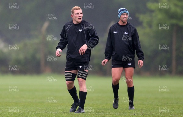 160517 - Ospreys Rugby Training in the lead up to their semi final game at Munster - Sam Underhill and Ashley Beck during training