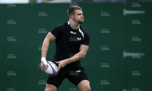 170117 - Ospreys Rugby Training - Olly Cracknell during training by Chris Fairweather/Huw Evans Agency