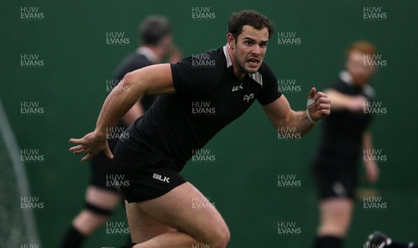 170117 - Ospreys Rugby Training - Tyler Ardron during training by Chris Fairweather/Huw Evans Agency